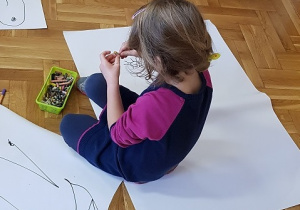 dzieci rysują